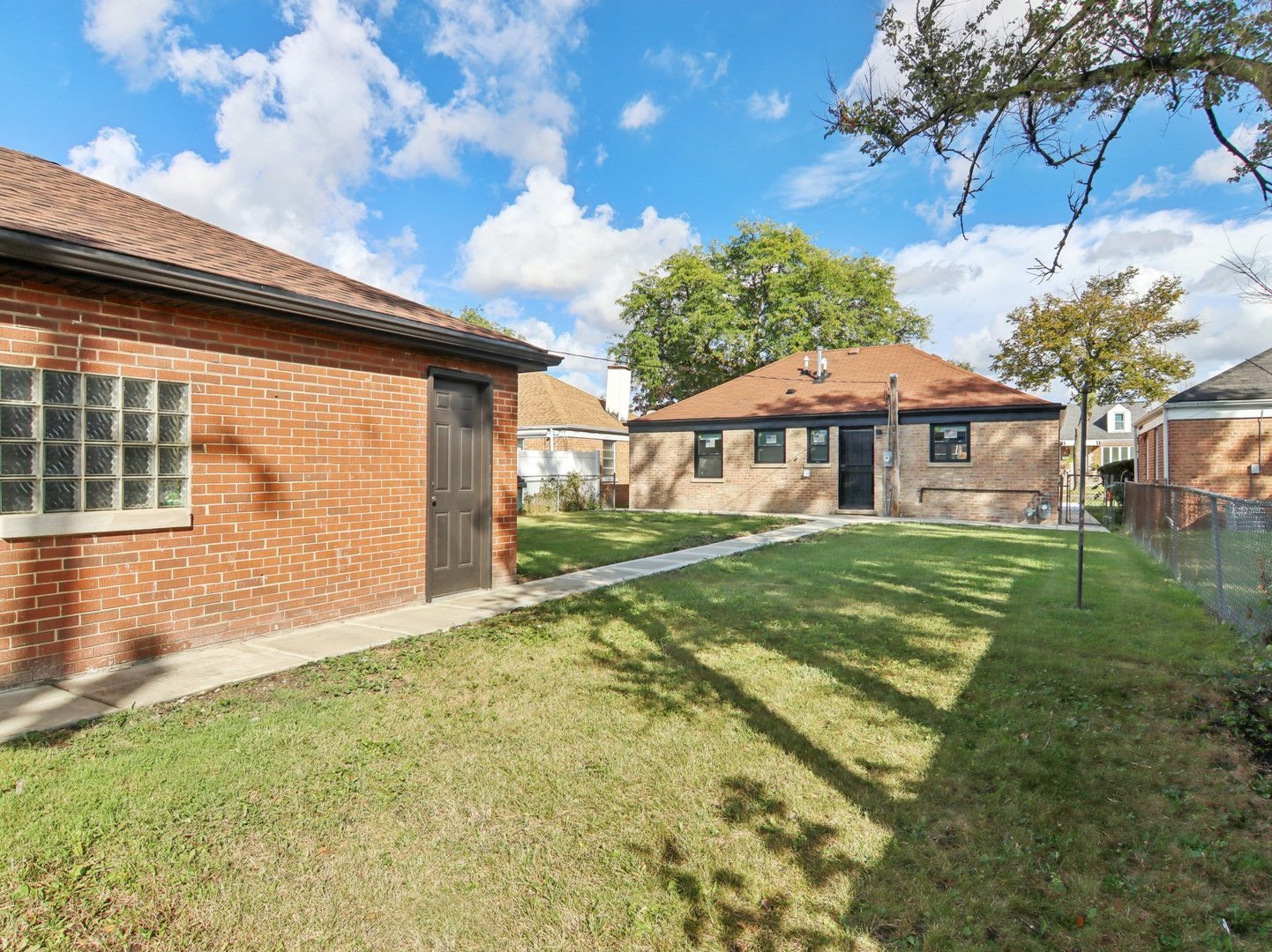 404 Frederick Avenue, Bellwood, IL 60104
