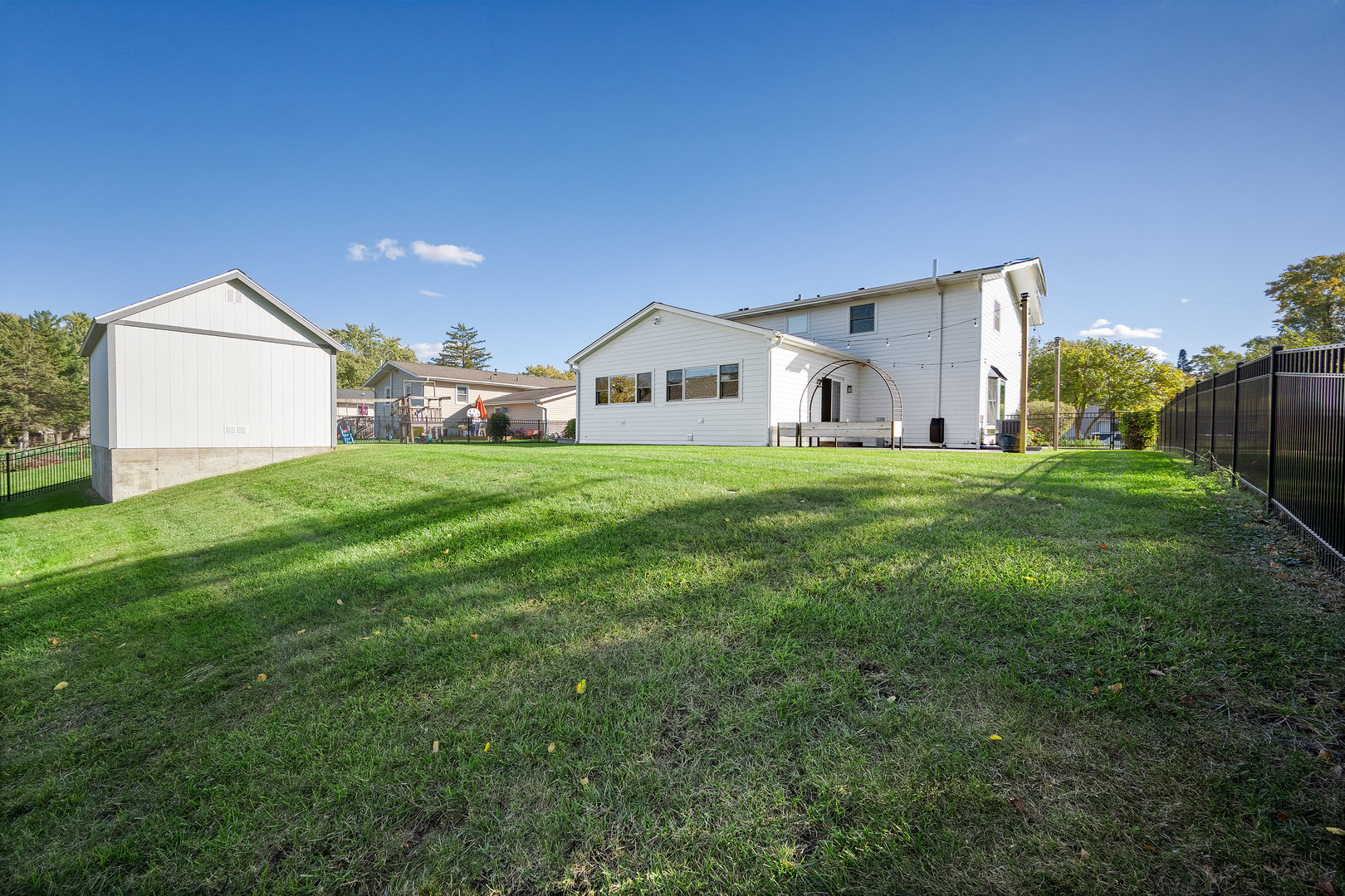 742 Ridgeview Street, Downers Grove, IL 60516