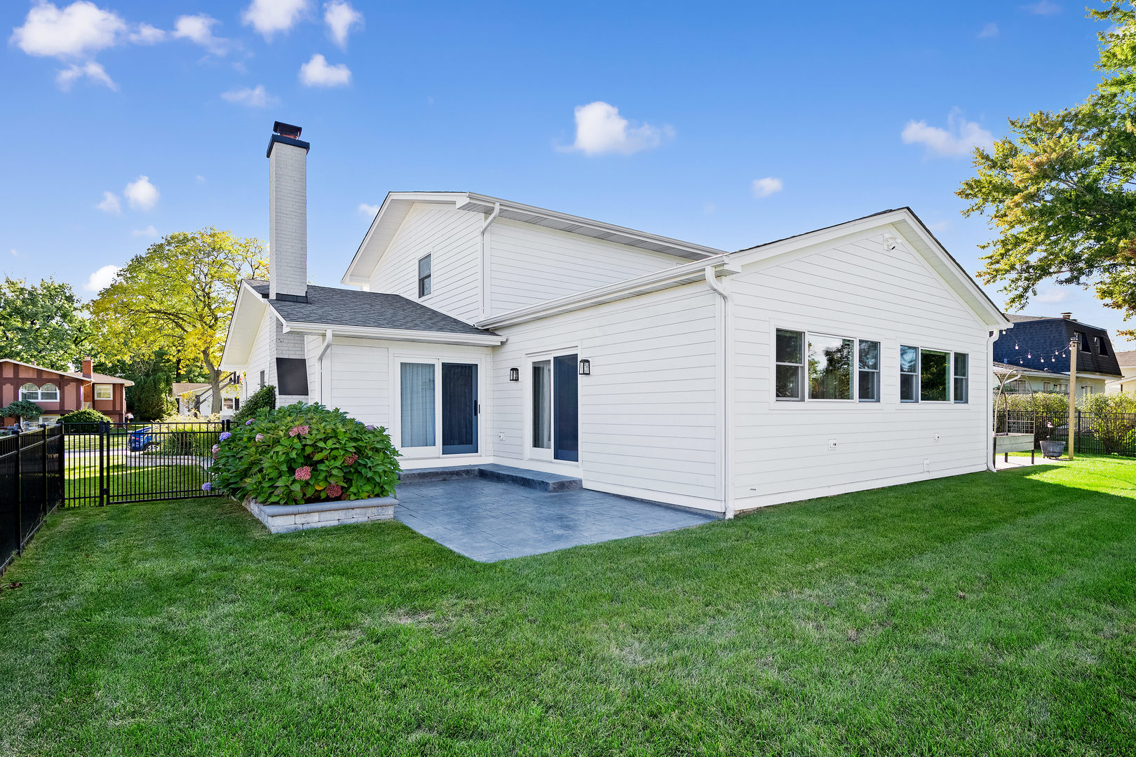 742 Ridgeview Street, Downers Grove, IL 60516