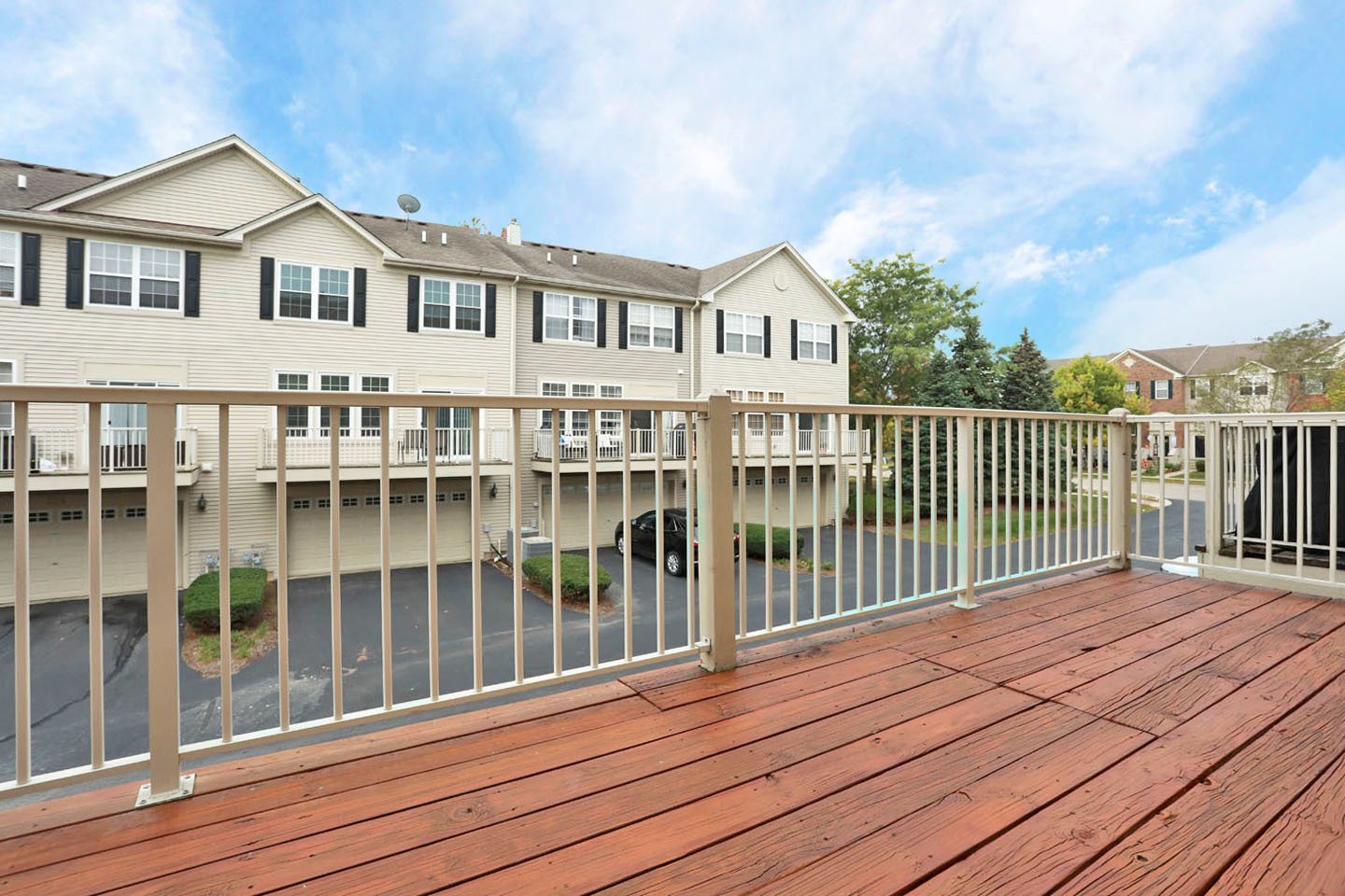 753 Thornbury Court, Bartlett, IL 60103