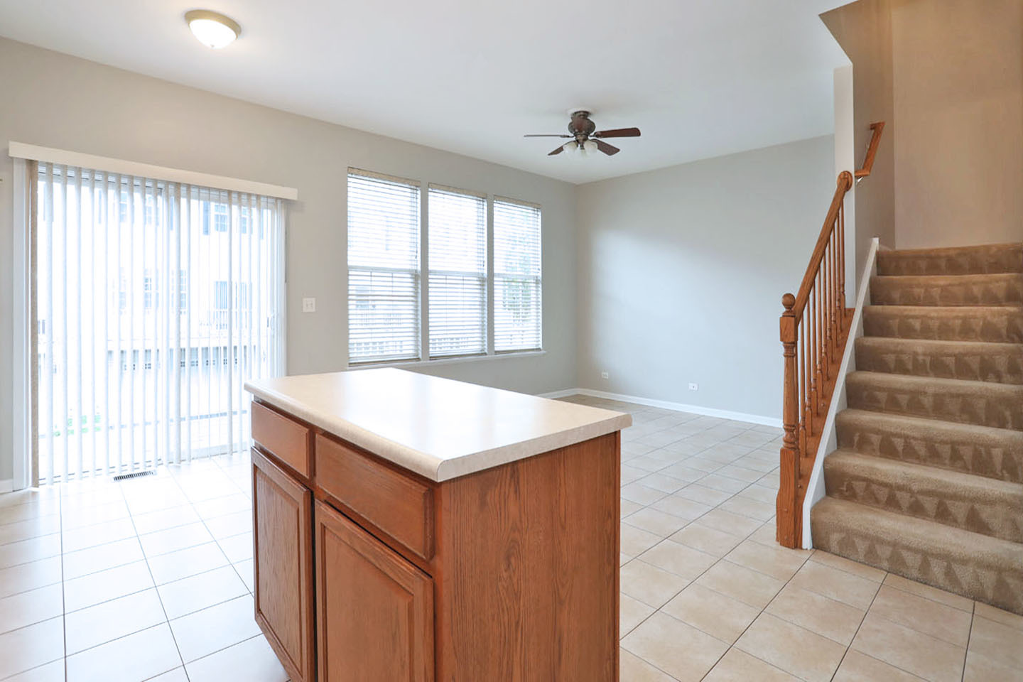 753 Thornbury Court, Bartlett, IL 60103