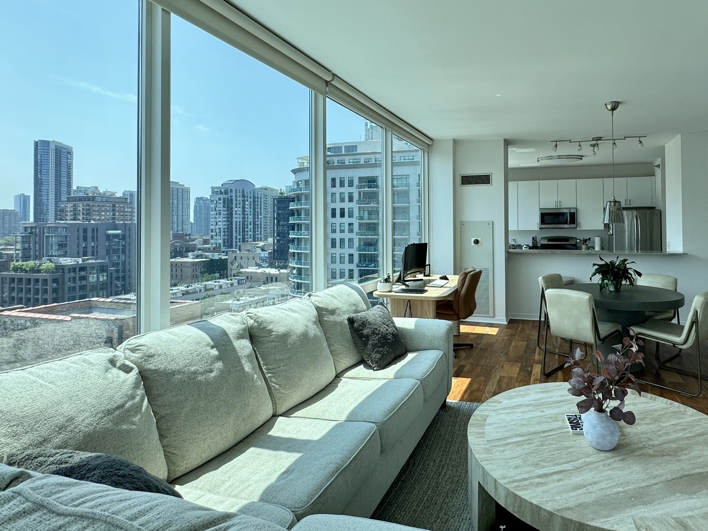 757 N Orleans Street #1206, Chicago, IL 60601