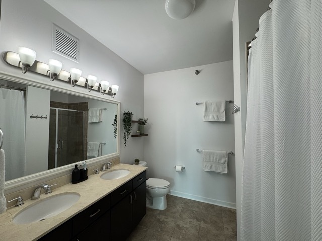 757 N Orleans Street #1206, Chicago, IL 60601