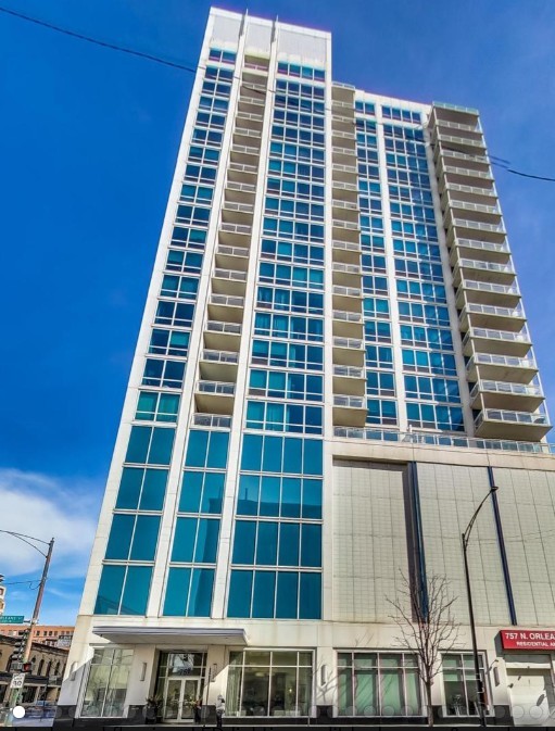 757 N Orleans Street #1206, Chicago, IL 60601