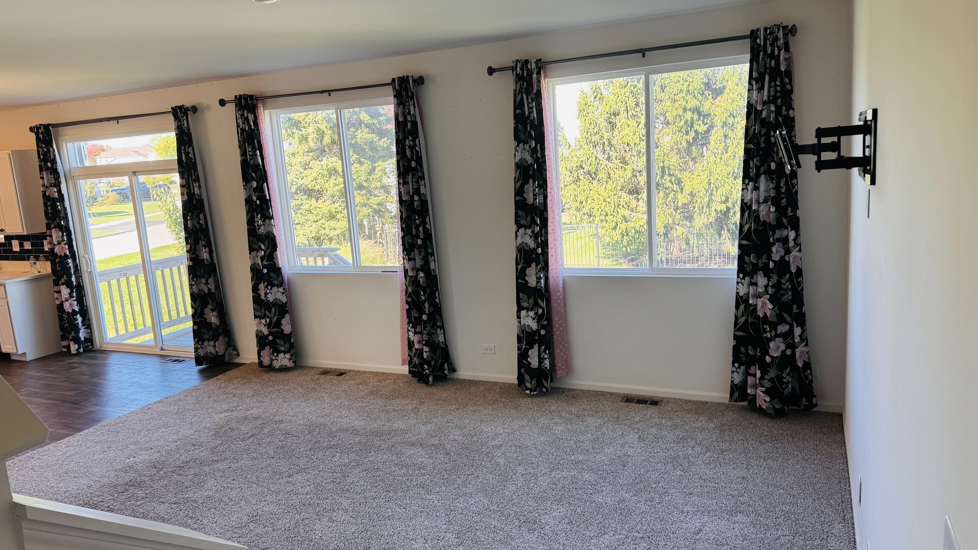 2101 Preswick Lane, Woodstock, IL 60098