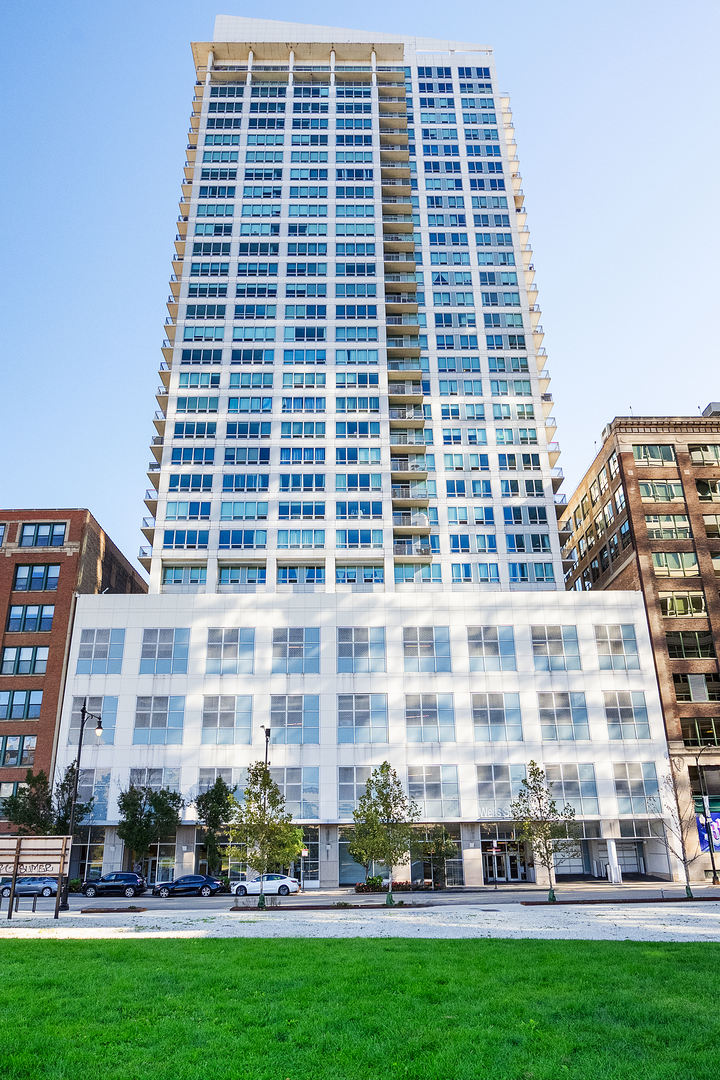 701 S Wells Street #3006, Chicago, IL 60607