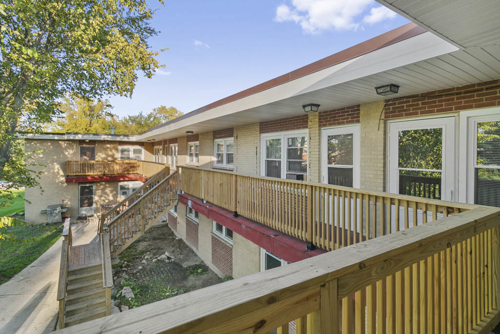 991 Tollview Avenue #5, Aurora, IL 60505