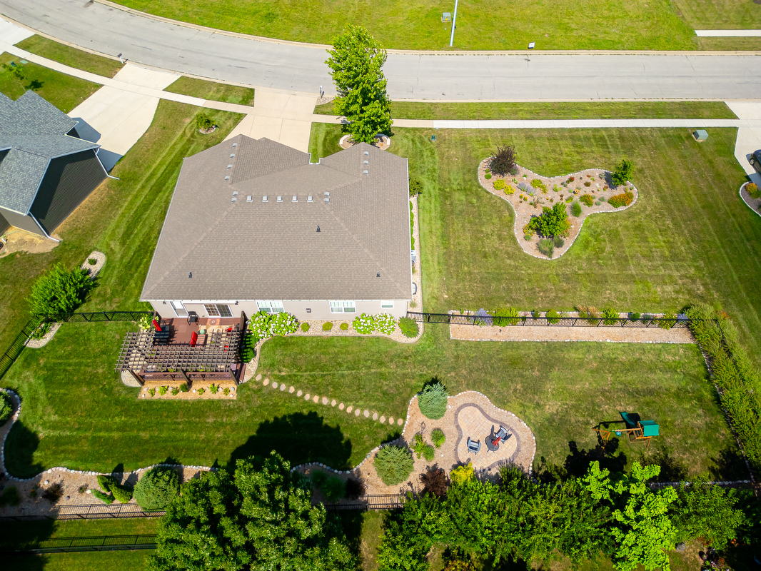 2611 Piney Run, Bloomington, IL 61705