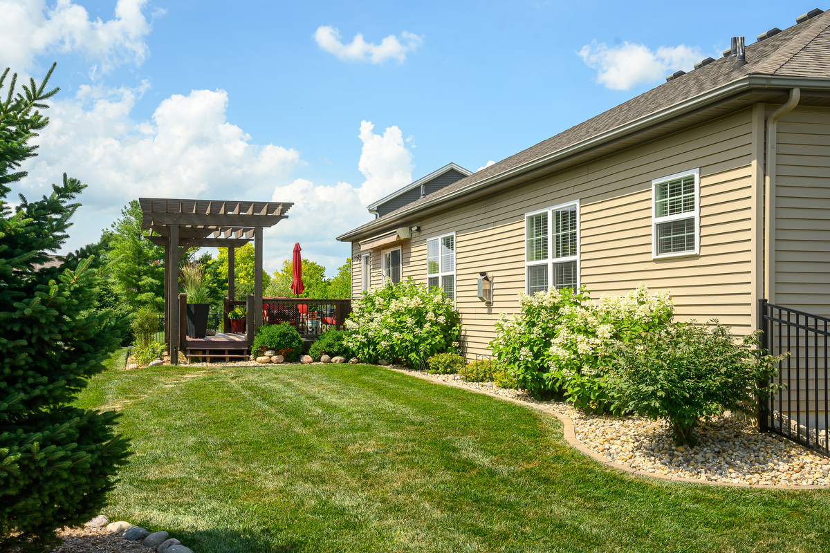 2611 Piney Run, Bloomington, IL 61705