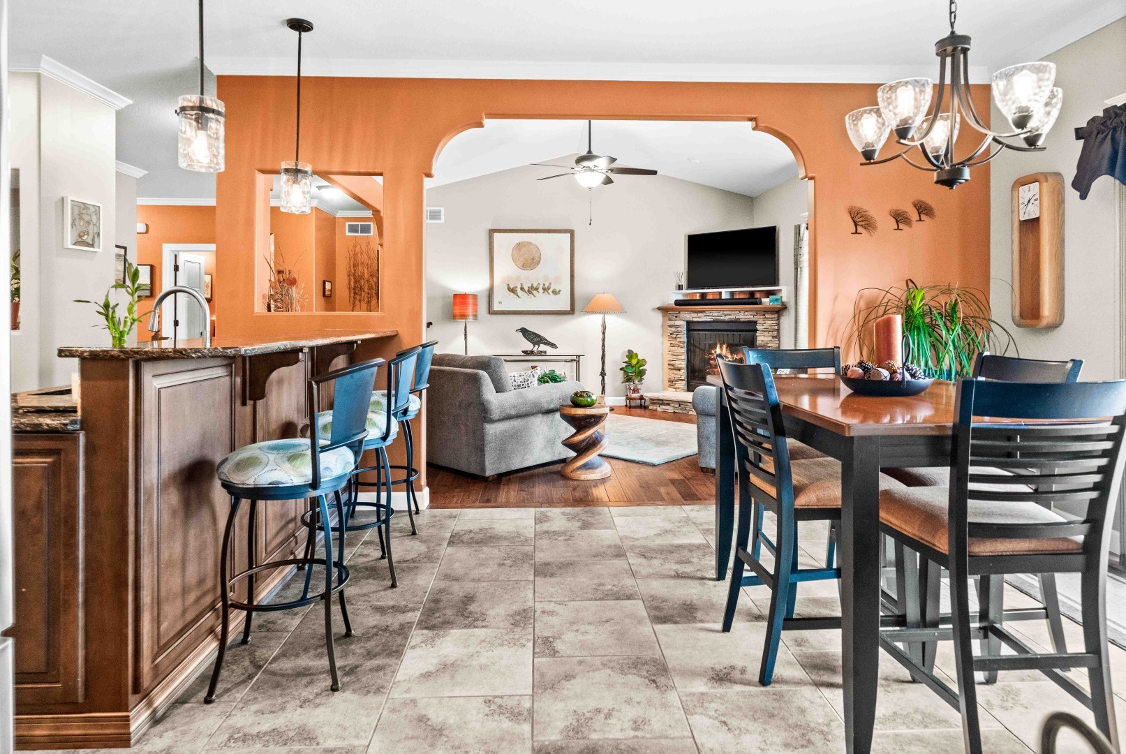 2611 Piney Run, Bloomington, IL 61705