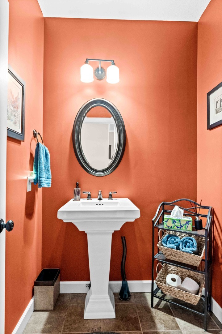 2611 Piney Run, Bloomington, IL 61705