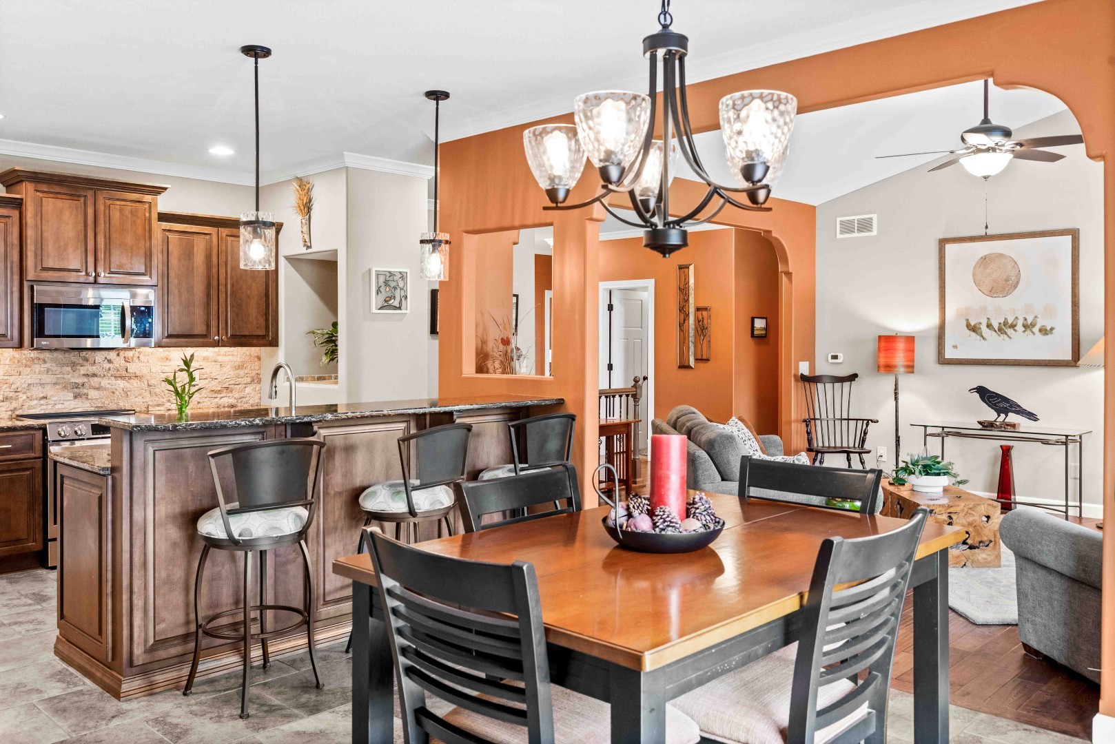 2611 Piney Run, Bloomington, IL 61705