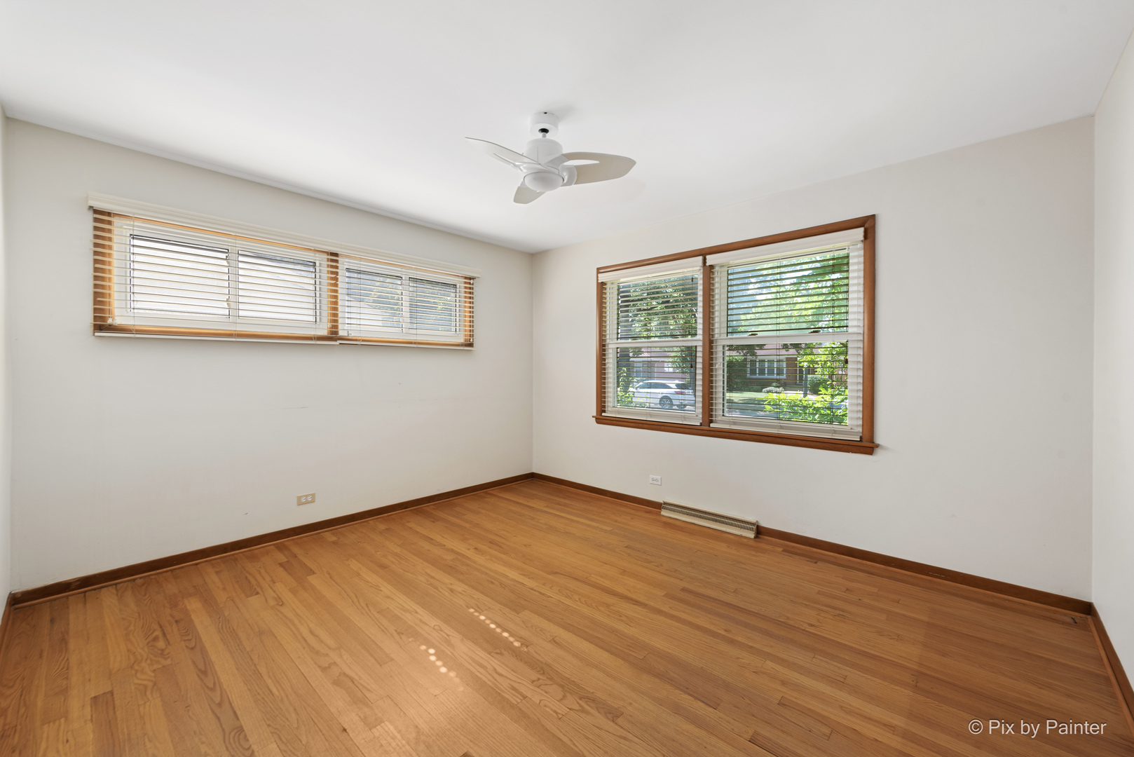 963 S Saylor Avenue, Elmhurst, IL 60126