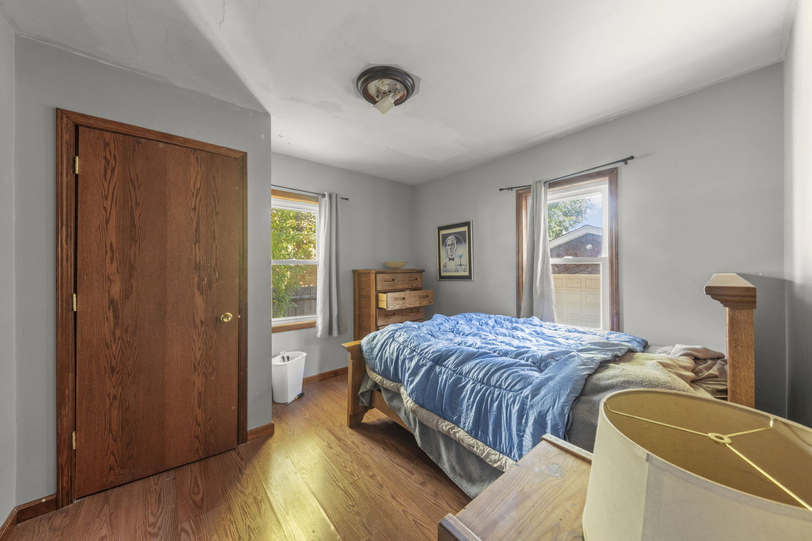 9047 S 50th Avenue, Oak Lawn, IL 60453