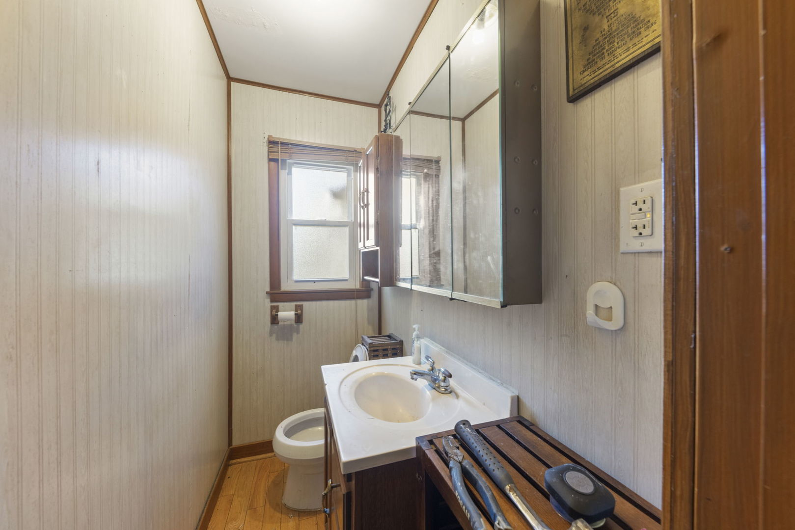 9047 S 50th Avenue, Oak Lawn, IL 60453