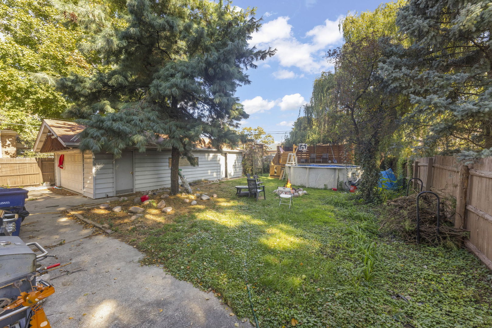 9047 S 50th Avenue, Oak Lawn, IL 60453