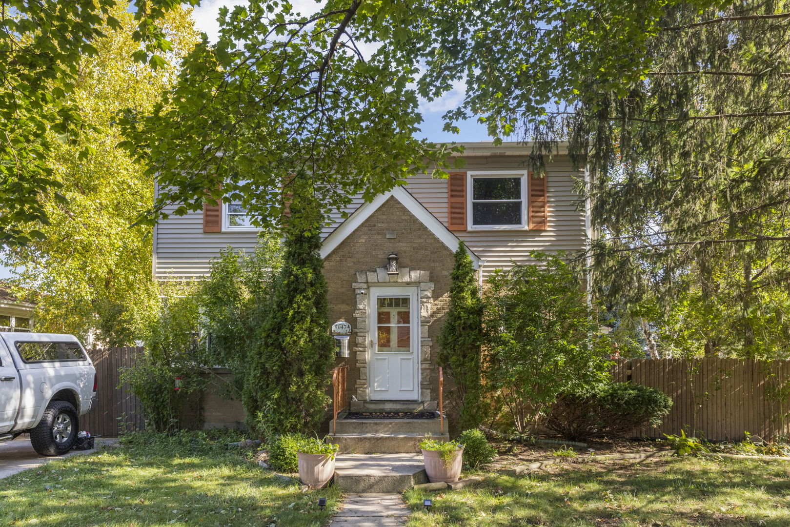 9047 S 50th Avenue, Oak Lawn, IL 60453