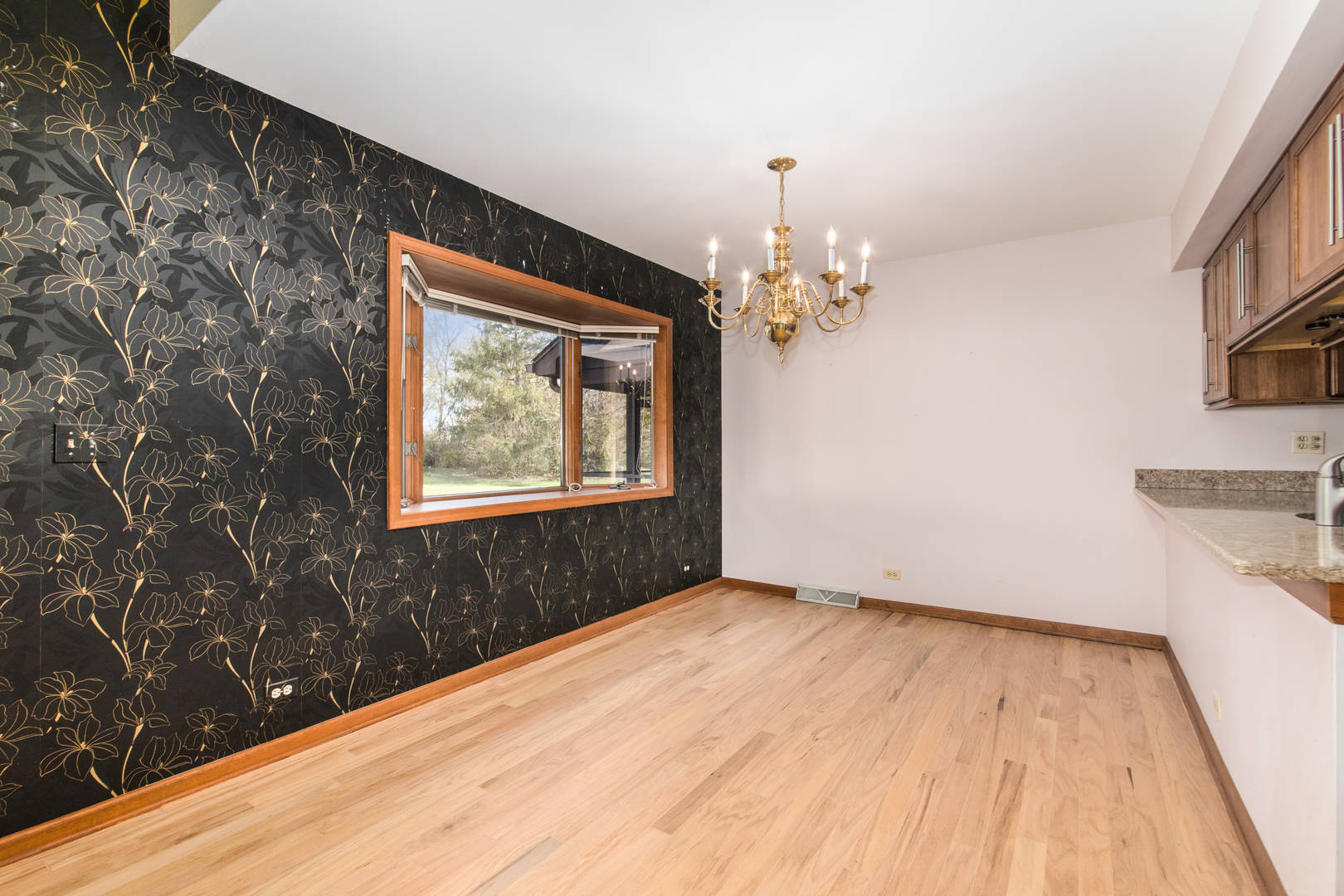 1711 Pebble Beach Court, Hoffman Estates, IL 60169