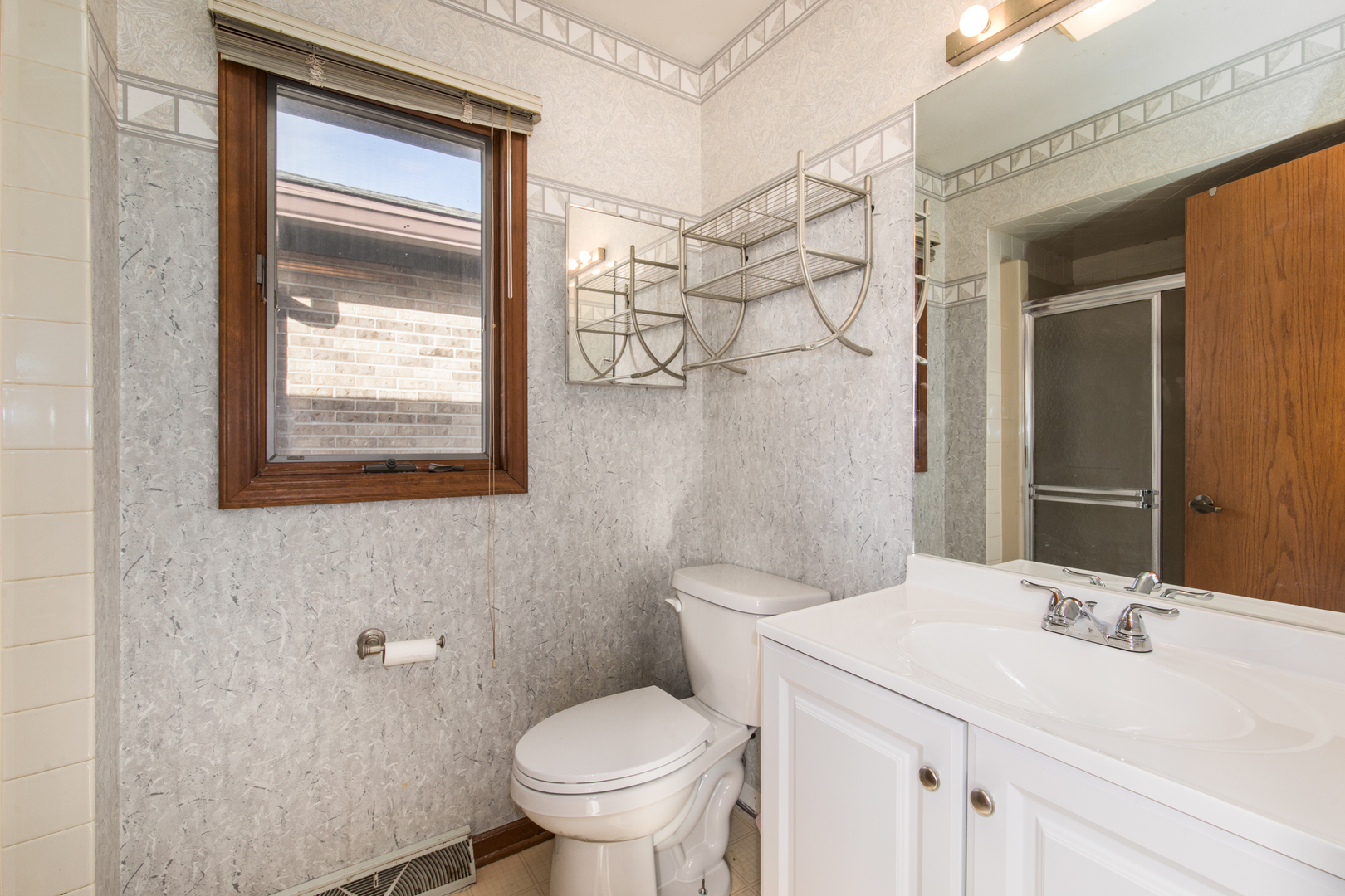 1711 Pebble Beach Court, Hoffman Estates, IL 60169