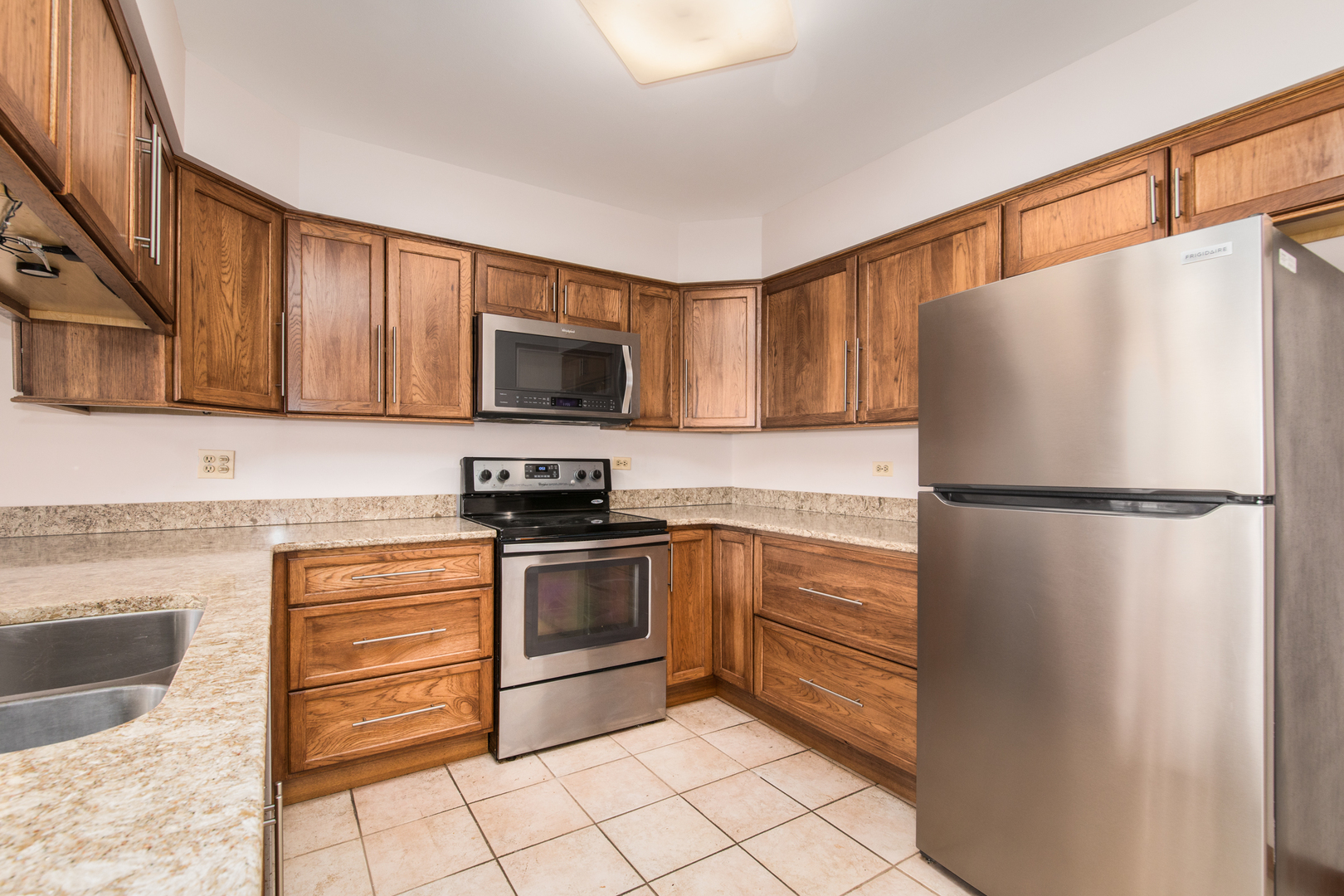 1711 Pebble Beach Court, Hoffman Estates, IL 60169