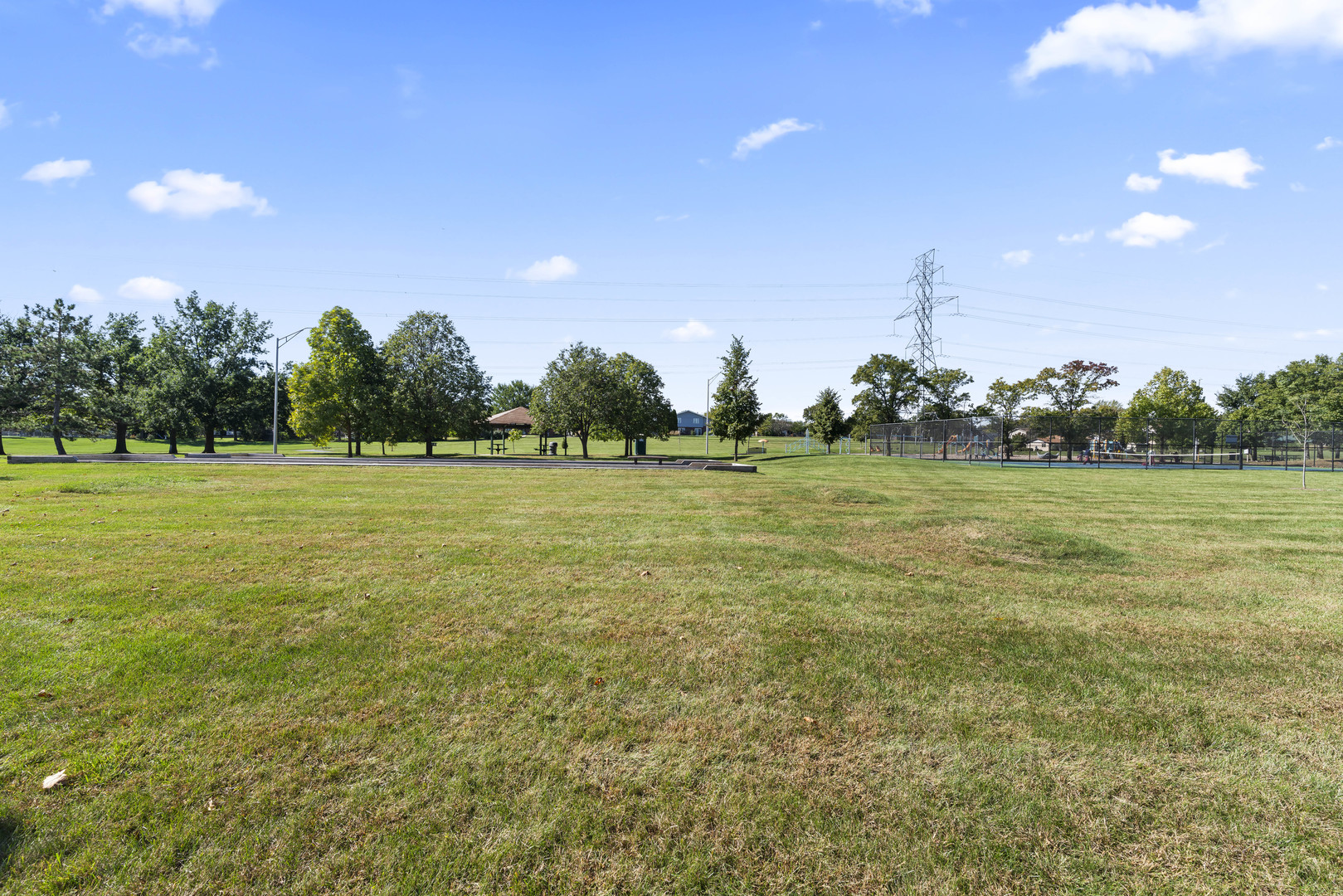 11424 LAKEBROOK Court, Orland Park, IL 60467