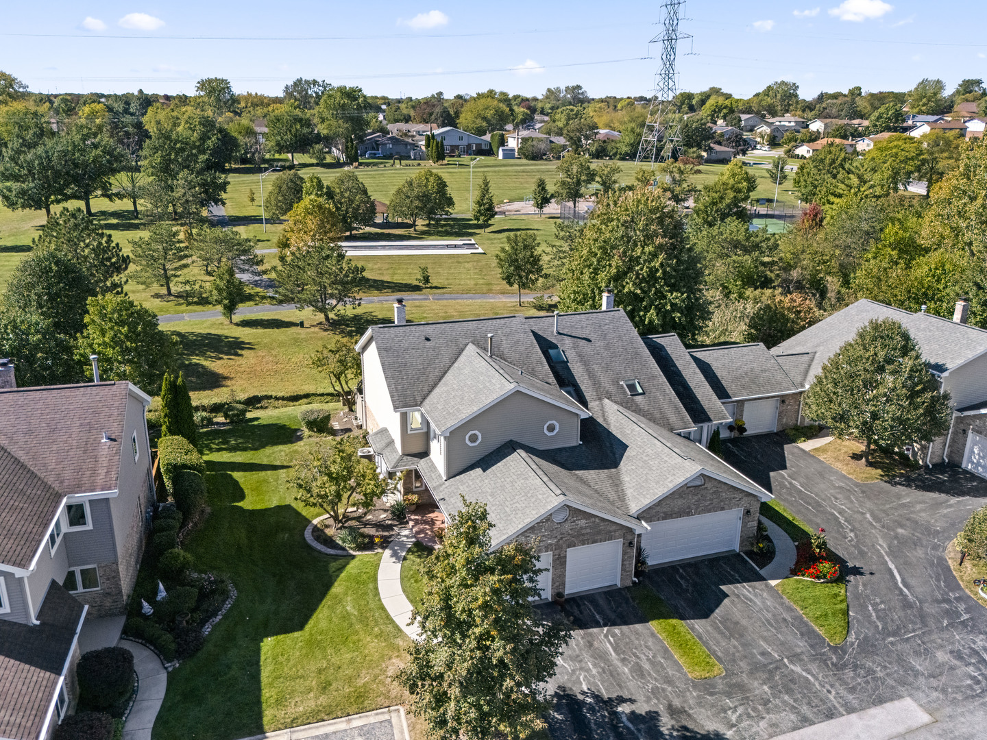 11424 LAKEBROOK Court, Orland Park, IL 60467