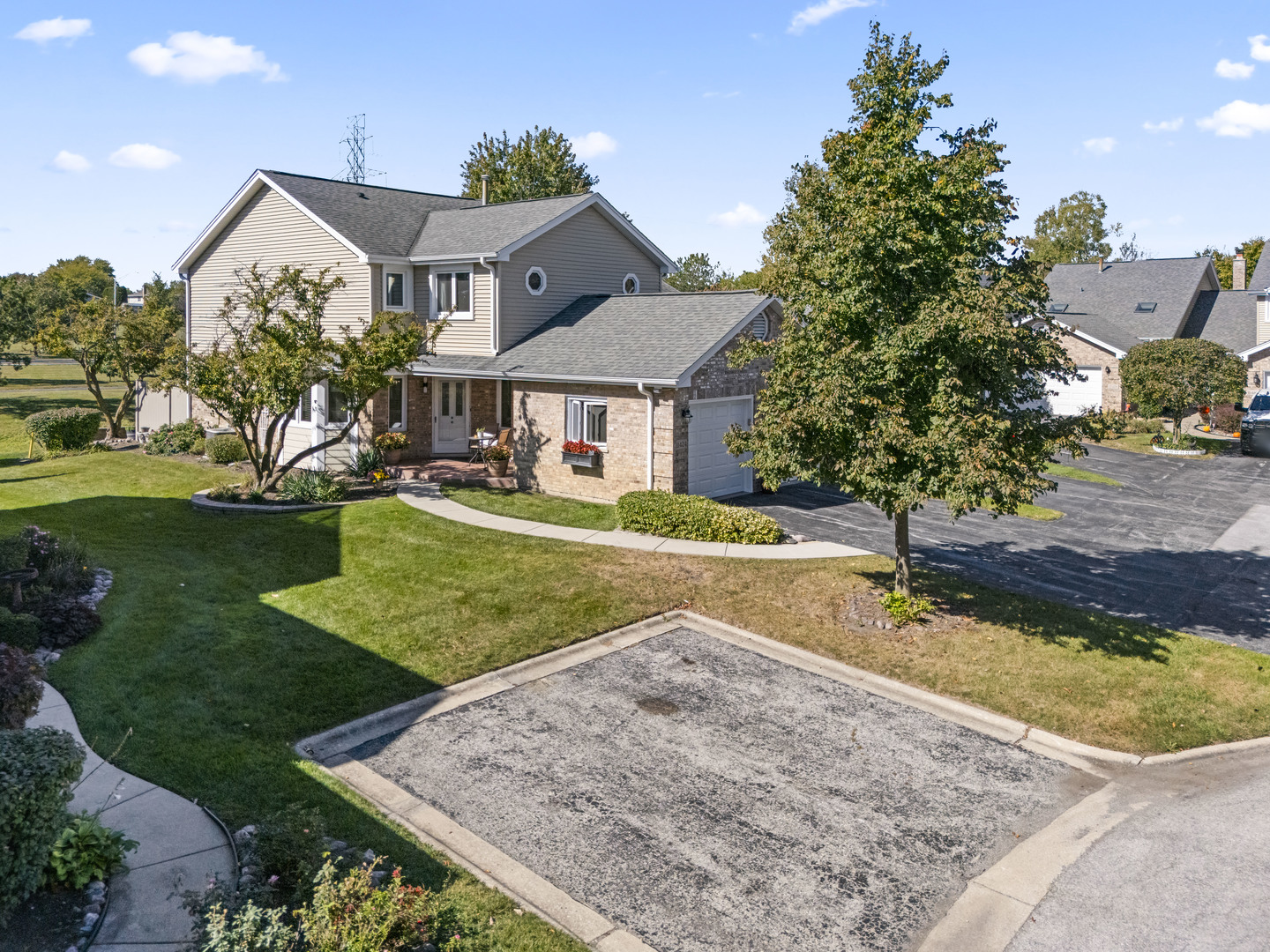 11424 LAKEBROOK Court, Orland Park, IL 60467