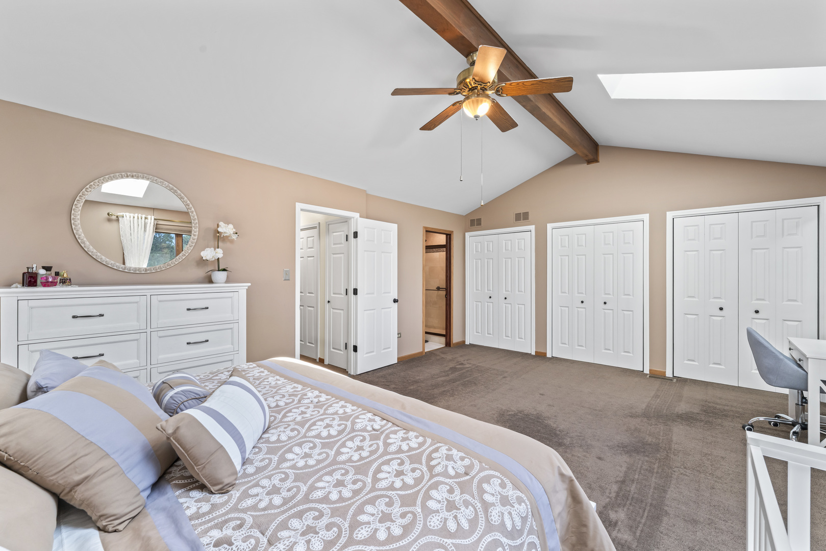 11424 LAKEBROOK Court, Orland Park, IL 60467