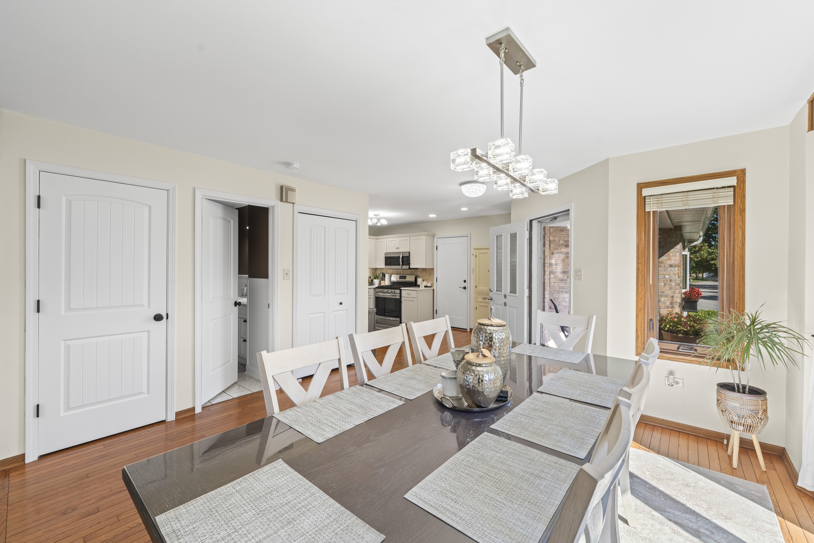 11424 LAKEBROOK Court, Orland Park, IL 60467