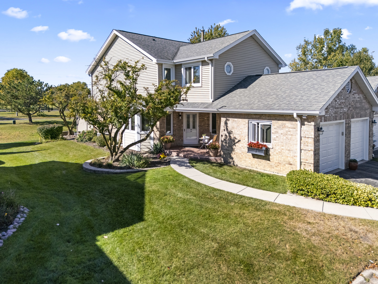11424 LAKEBROOK Court, Orland Park, IL 60467