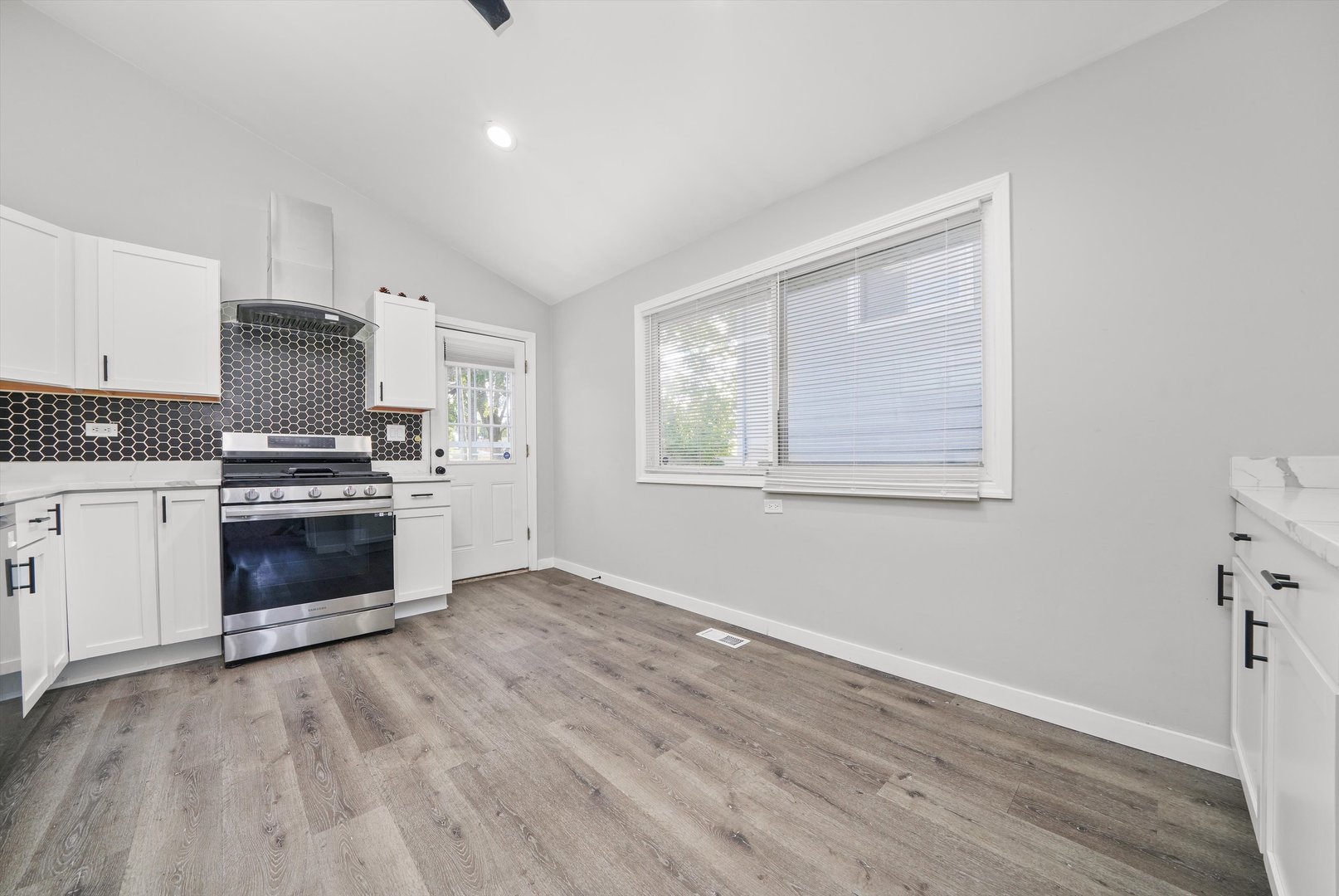 1011 E 142nd Street, Dolton, IL 60419