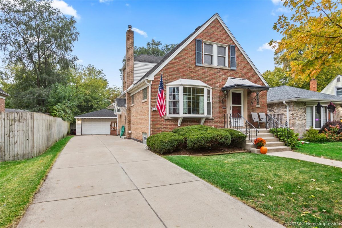 9252 S Sawyer Avenue, Evergreen Park, IL 60805