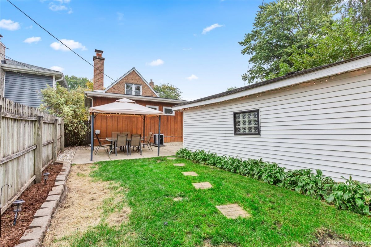 9252 S Sawyer Avenue, Evergreen Park, IL 60805