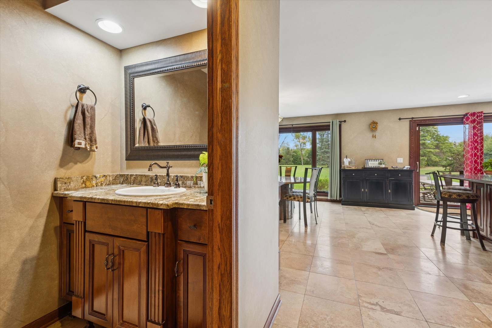 31 Croydon Lane, Oak Brook, IL 60523