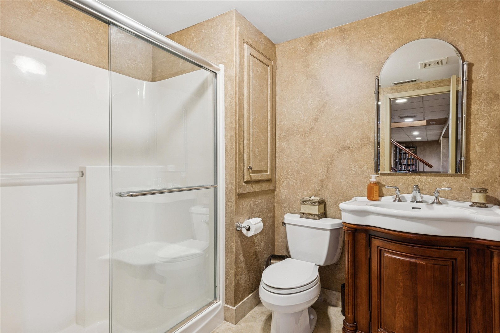 31 Croydon Lane, Oak Brook, IL 60523