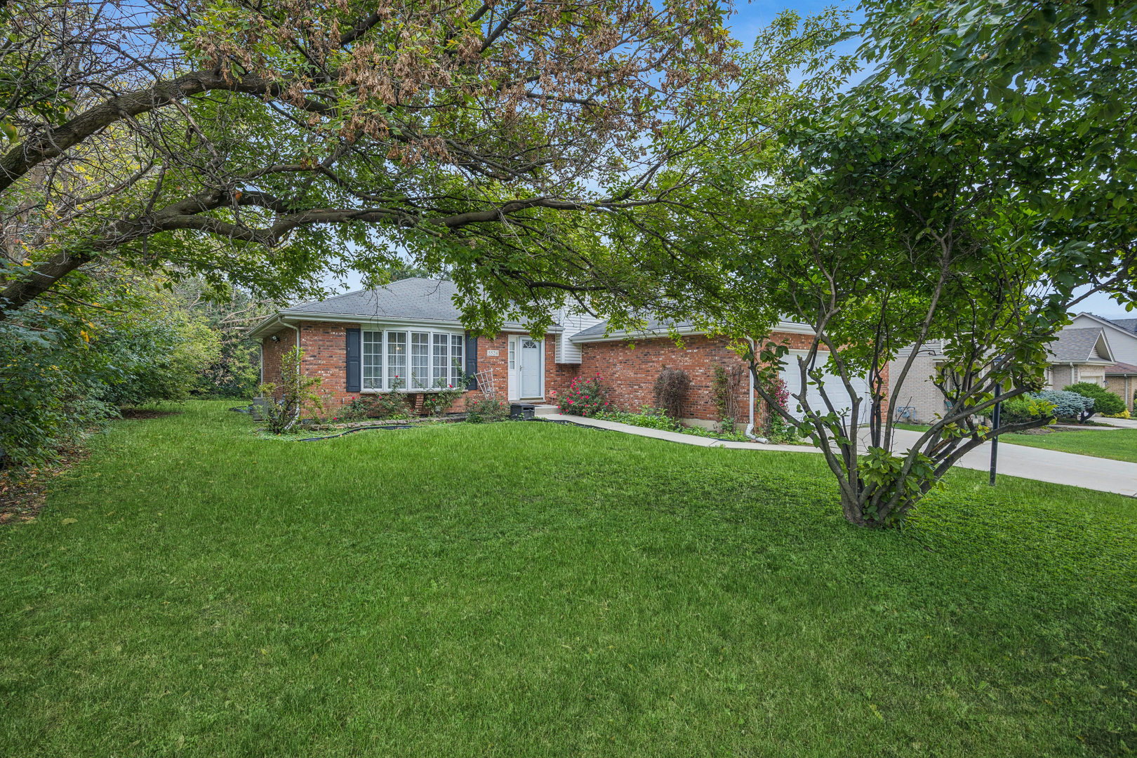 5524 Christopher Drive, Oak Forest, IL 60452