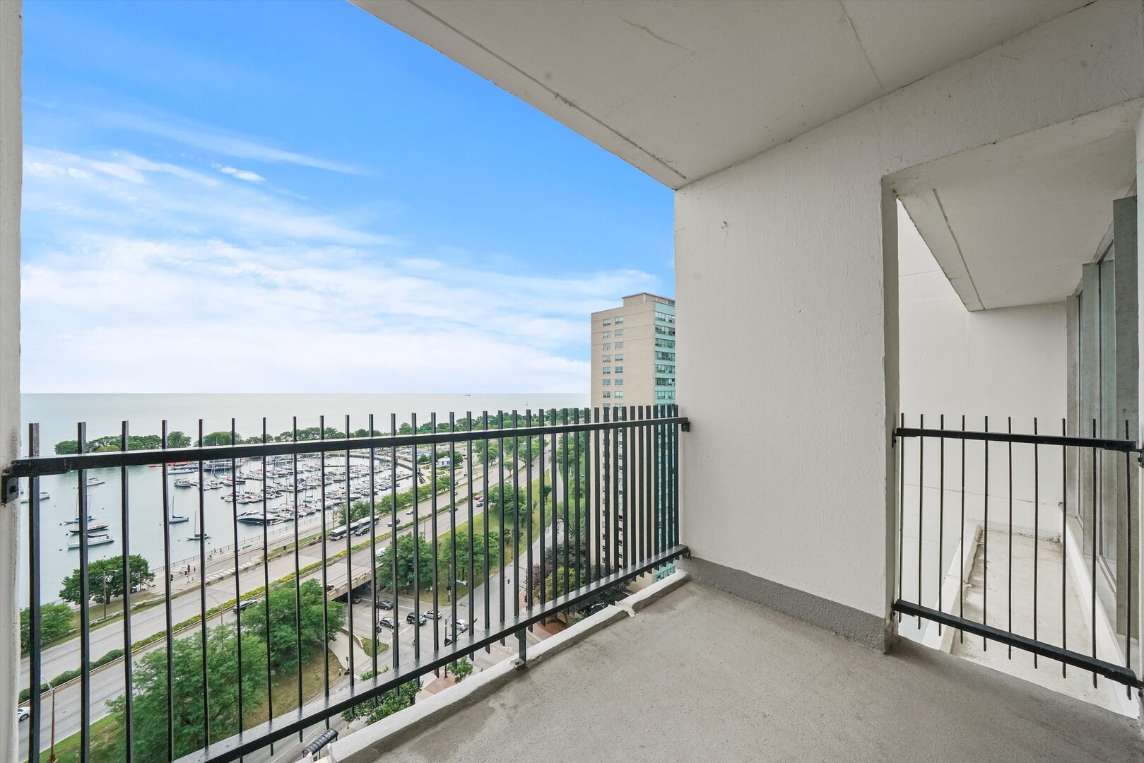 3200 N LAKE SHORE Drive #1904, Chicago, IL 60657