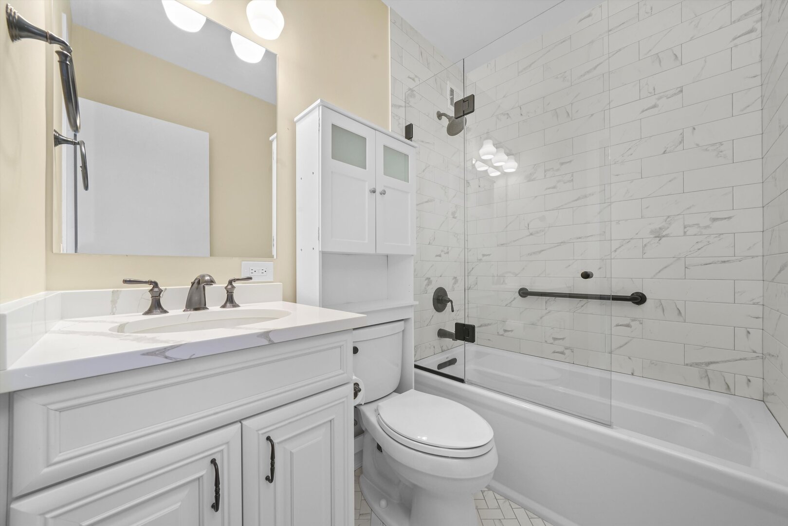 3200 N LAKE SHORE Drive #1904, Chicago, IL 60657