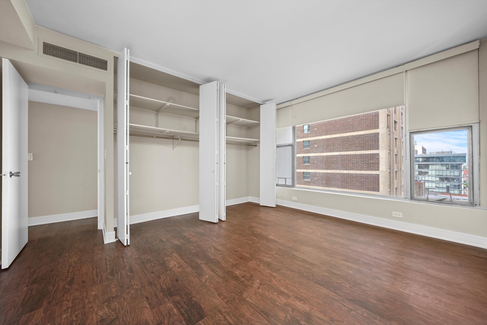 3200 N LAKE SHORE Drive #1904, Chicago, IL 60657