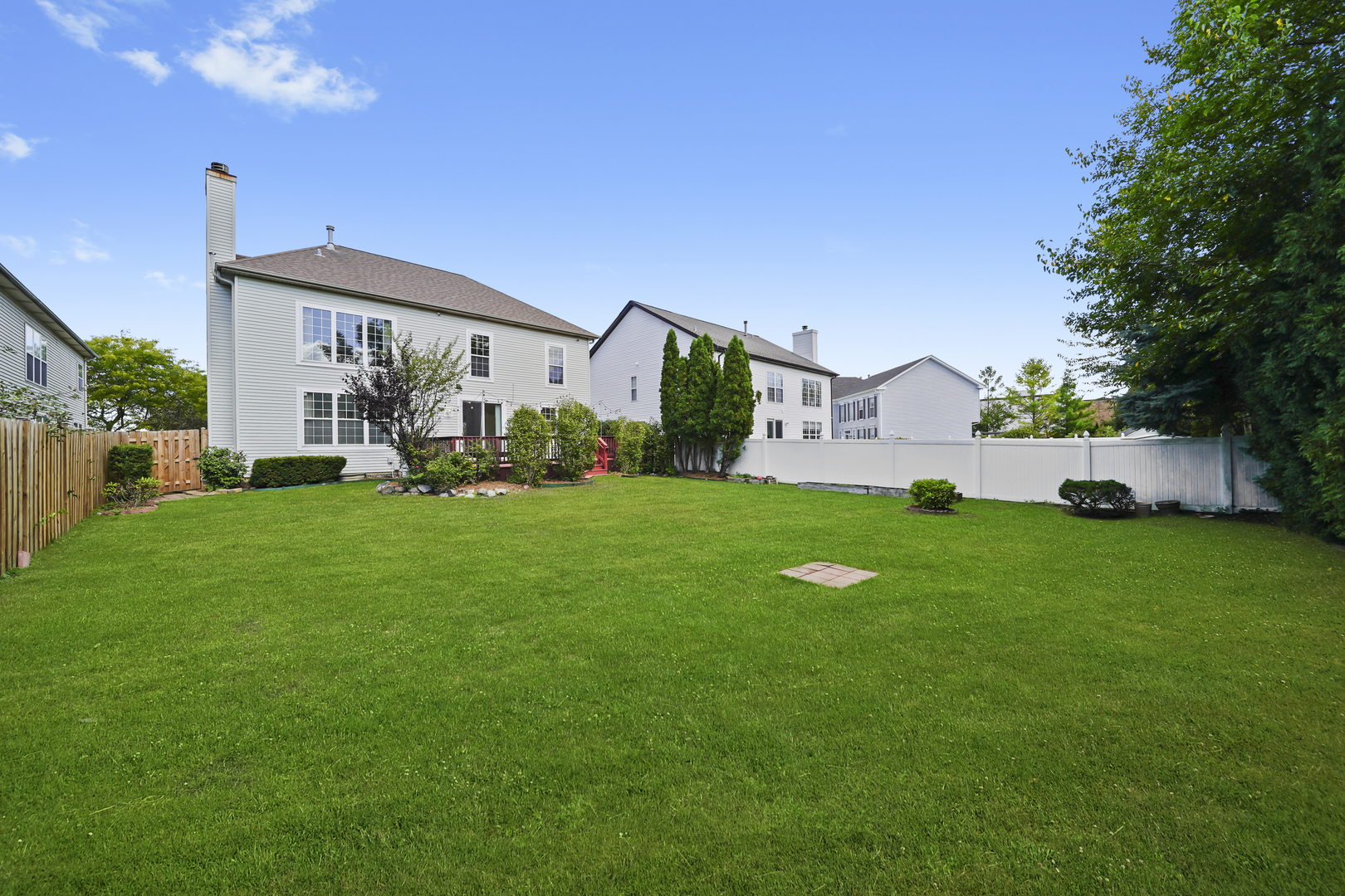 1379 W Deer Court, Palatine, IL 60067