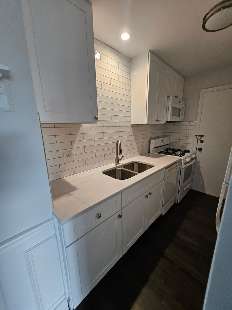 11010 Central Avenue #3a, Chicago Ridge, IL 60415