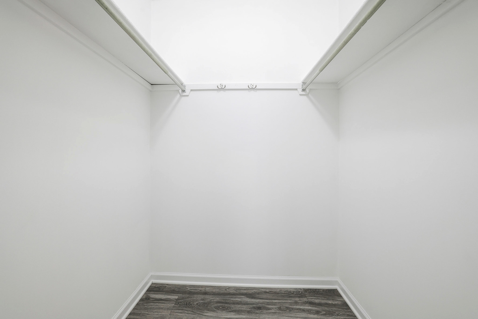 402 Sandalwood Lane #C1, Schaumburg, IL 60193