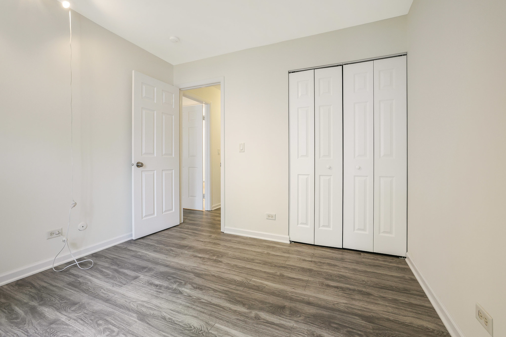 402 Sandalwood Lane #C1, Schaumburg, IL 60193