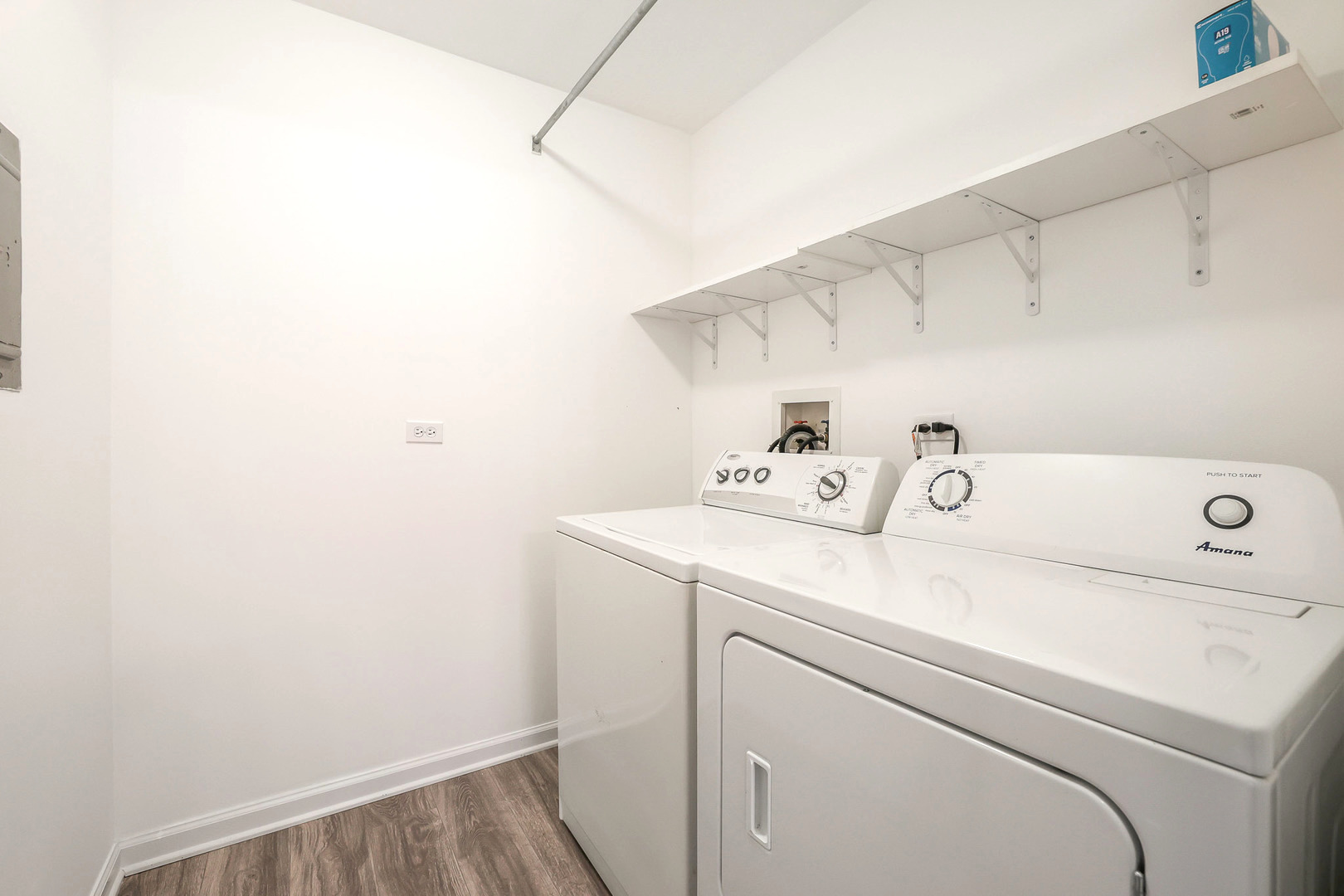 402 Sandalwood Lane #C1, Schaumburg, IL 60193