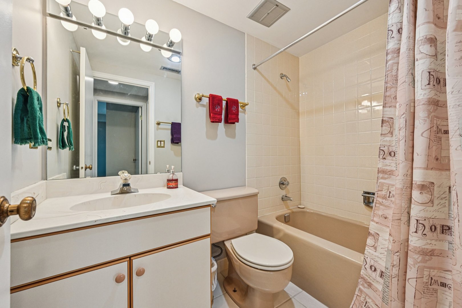 1105 N Mill Street #224, Naperville, IL 60563