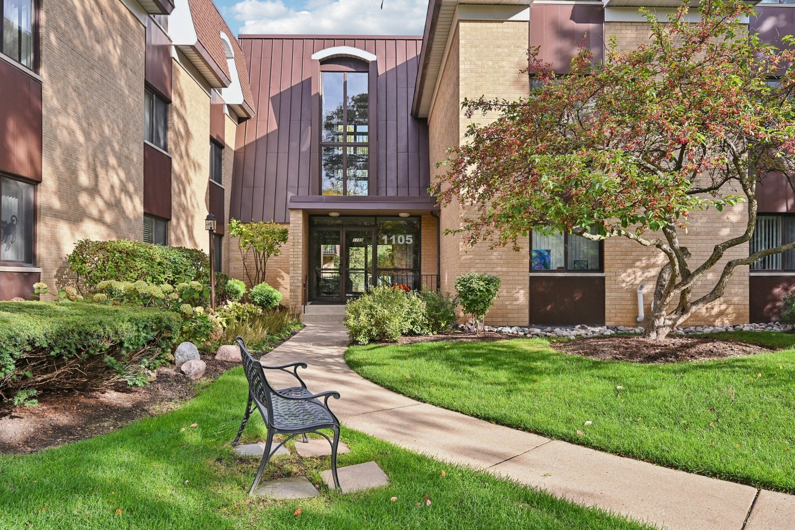 1105 N Mill Street #224, Naperville, IL 60563