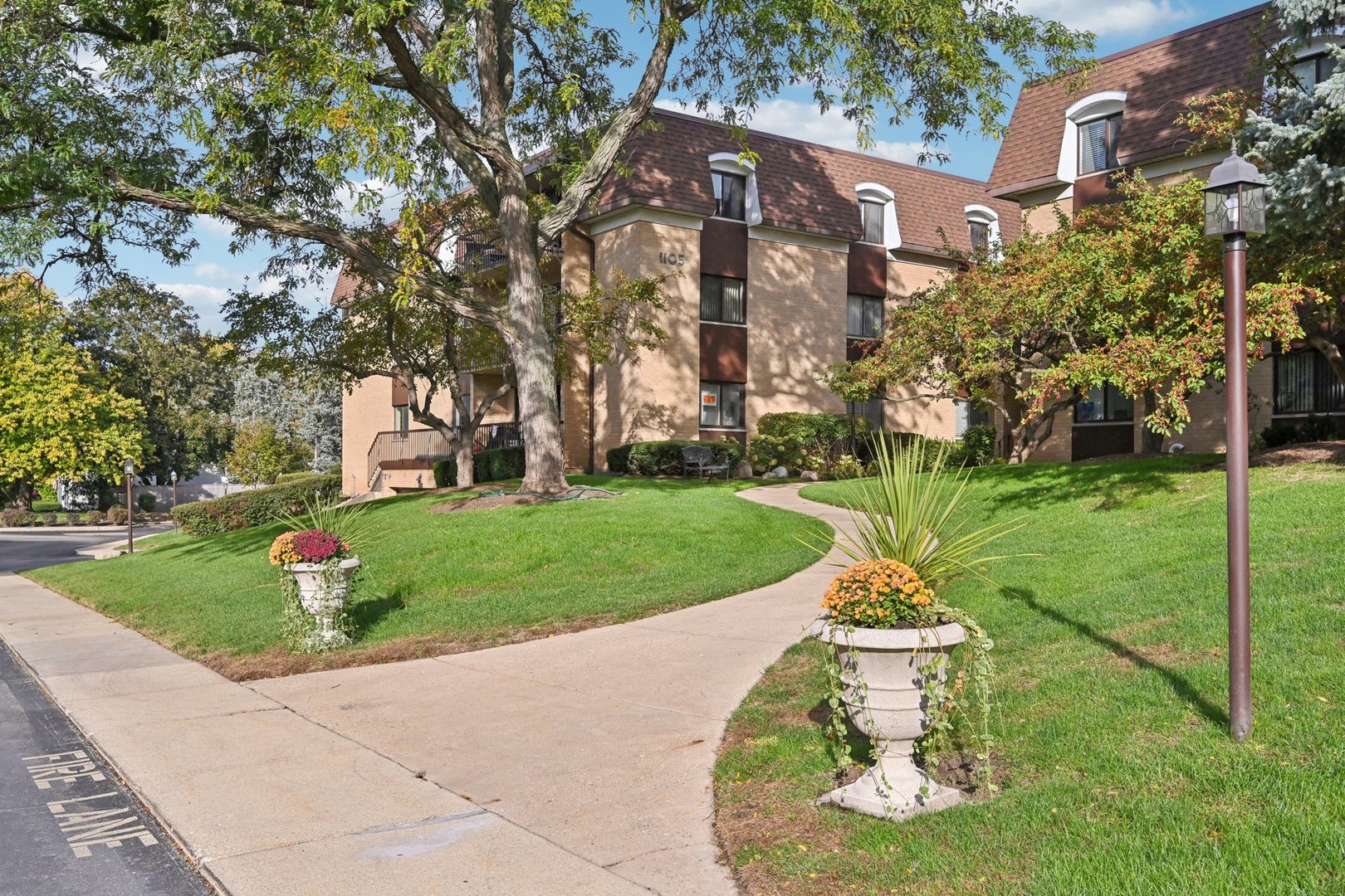 1105 N Mill Street #224, Naperville, IL 60563