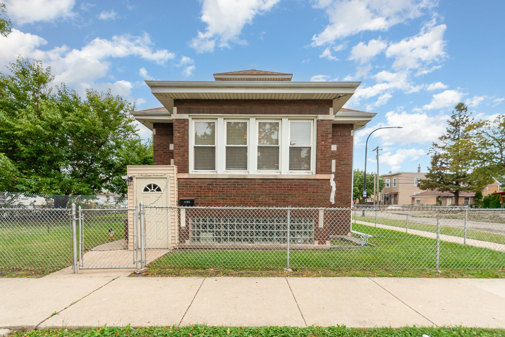 1300 S 49th Avenue, Cicero, IL 60804