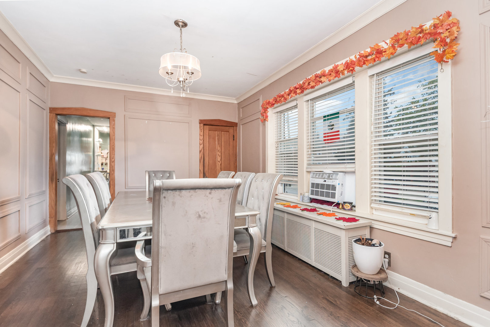 1300 S 49th Avenue, Cicero, IL 60804