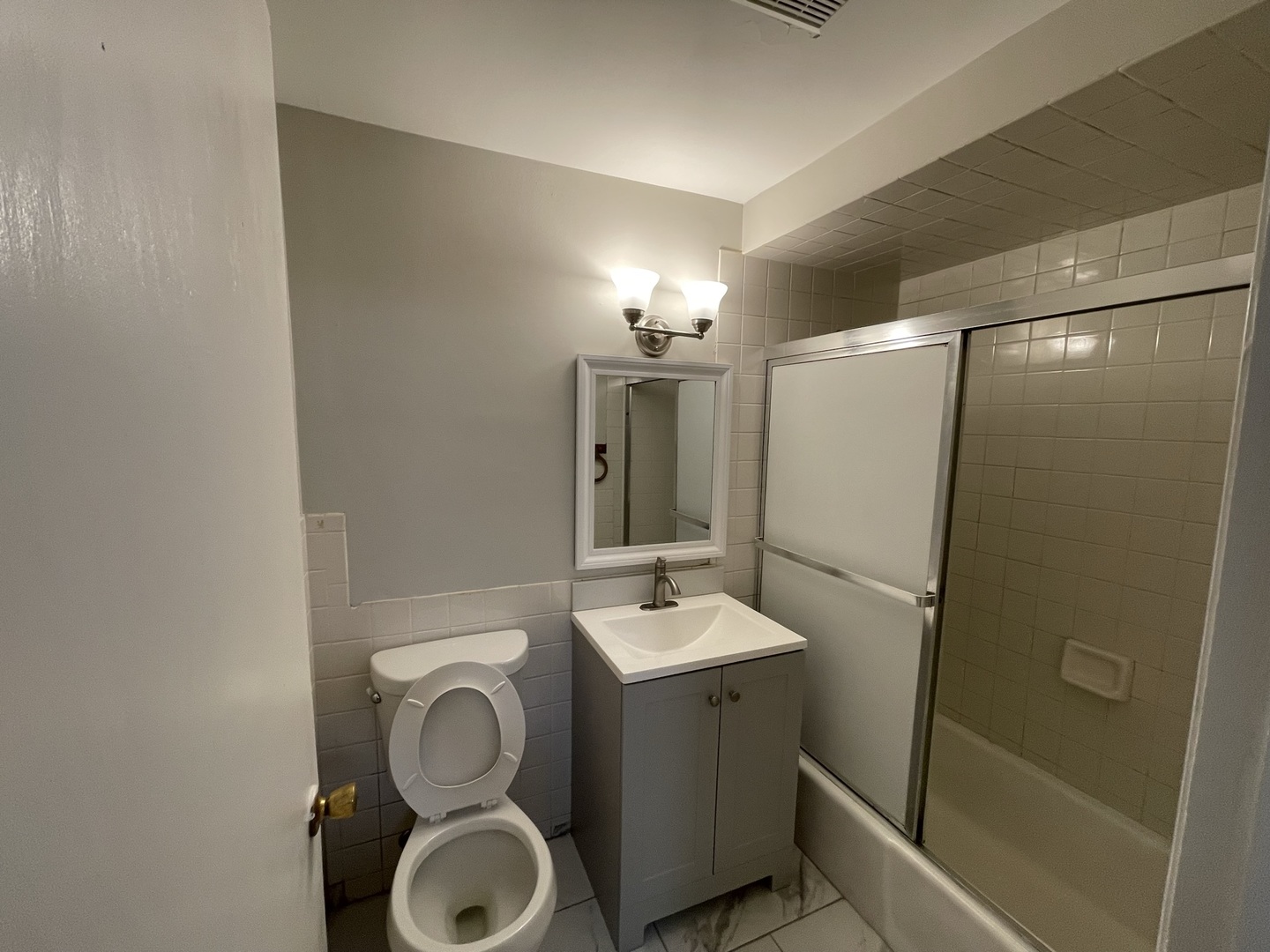2802 N Rutherford Avenue #3C, Chicago, IL 60634